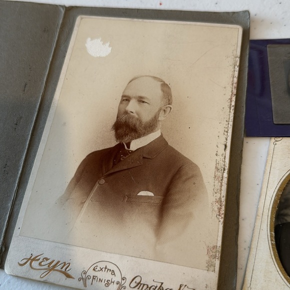 Vintage Photograph Collection - Picture 2 of 11